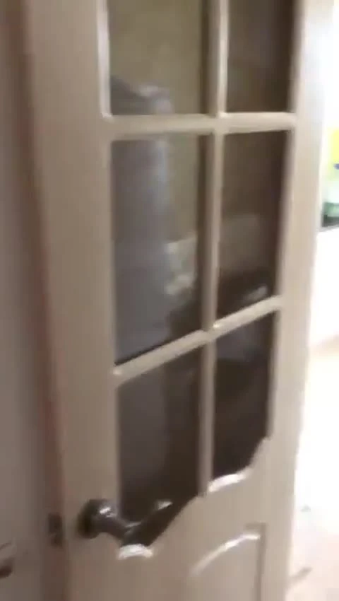 Arkadaşının Karısını Evde Yokken Domaltıp Üzerine