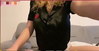 Ofcu sarışın ve memeleri harika bir çift meme ve güzel