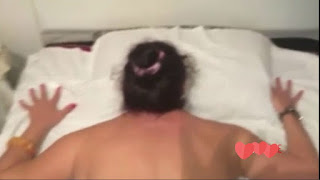 Adam biraz daha s*kişelim seninle deyip kadından onay